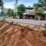 Pipe laying at NH66 Changanassery road - right side