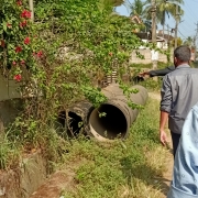 Pipe laying