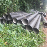 Vythiri-pipe unloading 