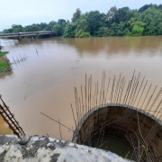 11.10.2021 flood level in Meenachil river resulting in halt of leading pipe works